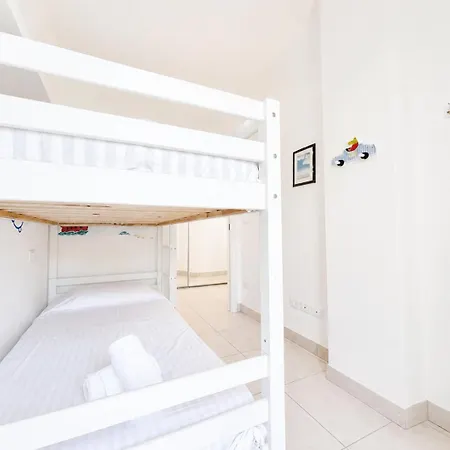Hostdomus - Esperidi Appartement *